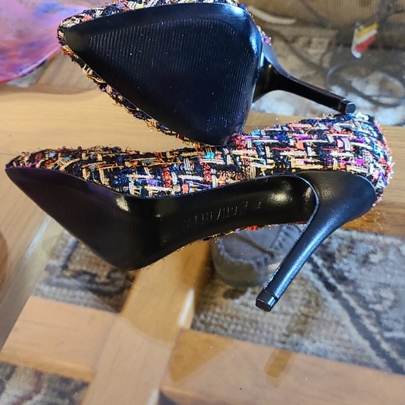NWOT STYLE charles heels. WS3 - Picture 6 of 6